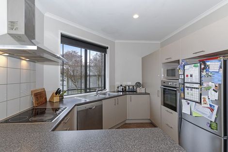 Photo of property in 77h Sturges Road, Henderson, Auckland, 0612