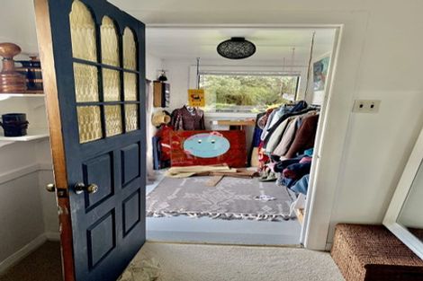 Photo of property in 69 Domett Street, Opunake, 4616