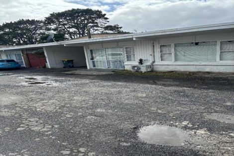 Photo of property in 12 Kaponga Crescent, New Lynn, Auckland, 0600