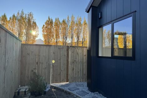 Photo of property in 4 Forage Road, Jacks Point, 9371