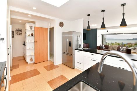 Photo of property in 18 Tamatea Drive, Snells Beach, 0920