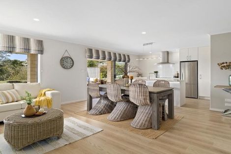 Photo of property in 156 Oteki Park Drive, Welcome Bay, Tauranga, 3112