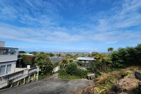 Photo of property in 21a Parr Terrace, Castor Bay, Auckland, 0620