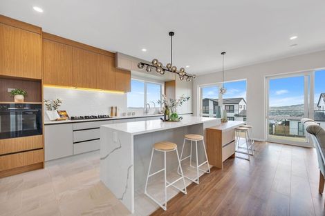 Photo of property in 25 Elevation Street, Flat Bush, Auckland, 2019