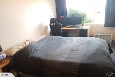 Photo of property in 13 Broadbent Street, Riccarton, Christchurch, 8041