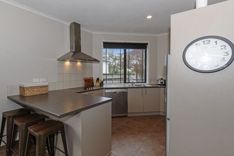 Photo of property in 77h Sturges Road, Henderson, Auckland, 0612