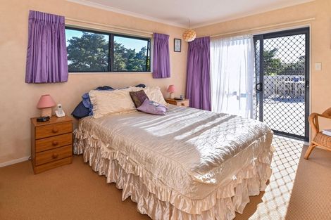 Photo of property in 3 Ashland Place, Weymouth, Auckland, 2103