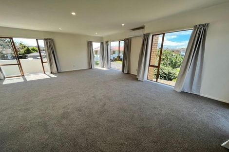 Photo of property in 12a Prince Regent Drive, Half Moon Bay, Auckland, 2012