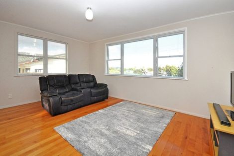 Photo of property in 19 Orchard Rise, Rosehill, Papakura, 2113