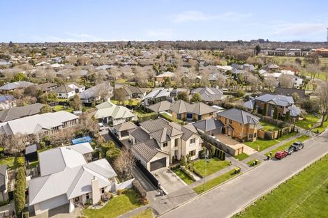 Photo of property in 68 Willowview Drive, Redwood, Christchurch, 8051