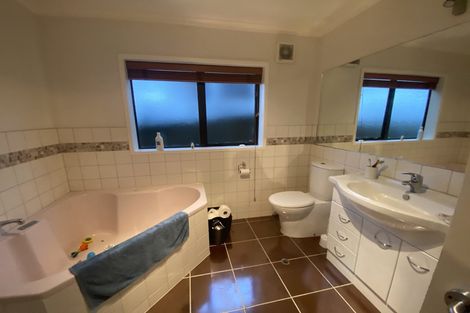 Photo of property in 25 Tatyana Place, Massey, Auckland, 0614