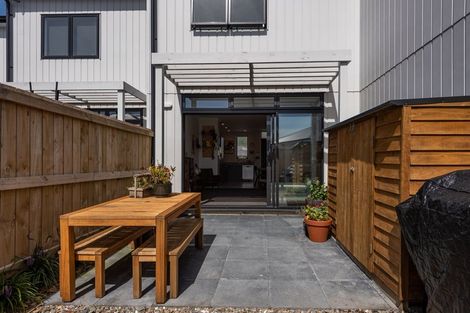 Photo of property in 18 Kauamo Close, Waiwhetu, Lower Hutt, 5010