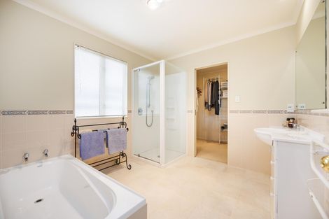 Photo of property in 144 Pacific Drive, Fitzherbert, Palmerston North, 4410