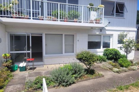 Photo of property in 21 Vivian Street, New Plymouth, 4310
