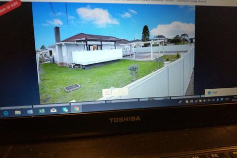 Photo of property in 3 Glen Marine Parade, Glendene, Auckland, 0602