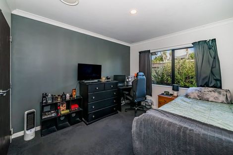 Photo of property in 8 Rifleman Lane, Paraparaumu Beach, Paraparaumu, 5032