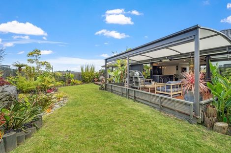 Photo of property in 39 Surf View Crescent, Red Beach, 0932