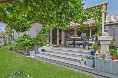 Photo of property in 9 Russell Robertson Drive, Havelock North, 4130