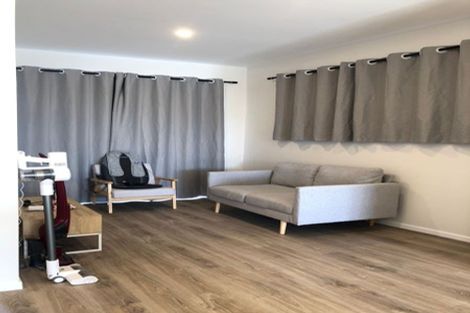 Photo of property in 8 Frontier Lane, Flat Bush, Auckland, 2019