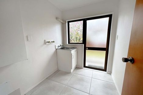 Photo of property in 15 Oakmont Place, Wattle Downs, Auckland, 2103