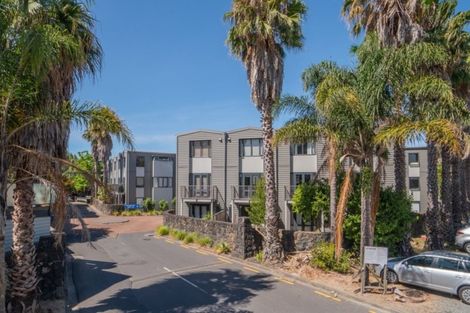 Photo of property in 15 Dovedale Place, Parnell, Auckland, 1010
