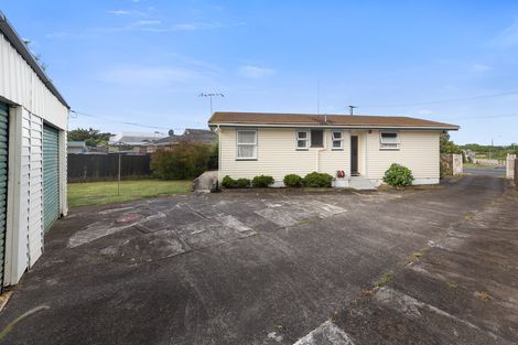 Photo of property in 120 Coronation Road, Mangere Bridge, Auckland, 2022