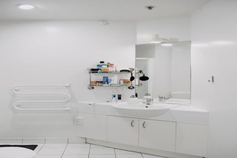 Photo of property in Terrace Garden Apartments, 13d/120 The Terrace, Wellington Central, Wellington, 6011