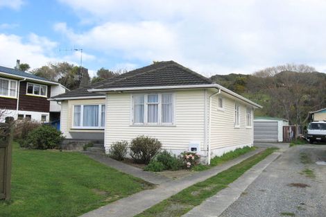 Photo of property in 89 Fraser Street, Wainuiomata, Lower Hutt, 5014