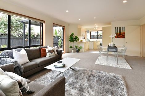Photo of property in 16 Red Hibiscus Road, Stanmore Bay, Whangaparaoa, 0932