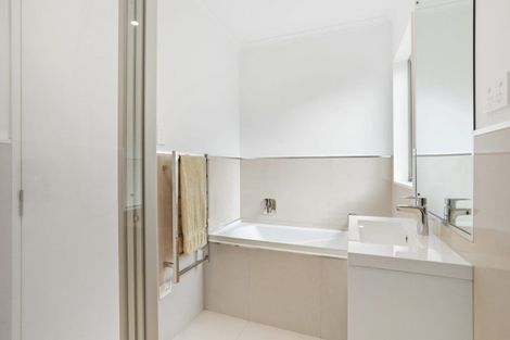 Photo of property in 43 Samuel Cassidy Avenue, Swanson, Auckland, 0614