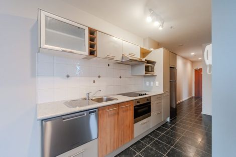 Photo of property in Atrium Towers, 8a/154 The Terrace, Wellington Central, Wellington, 6011