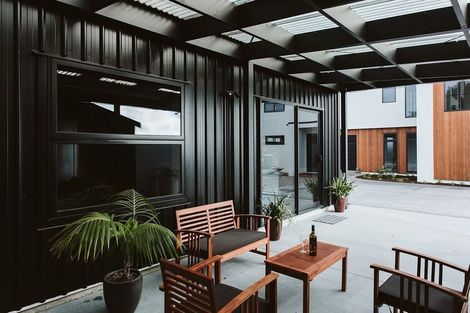 Photo of property in 2/7 Lyn Street, Lynmouth, New Plymouth, 4310