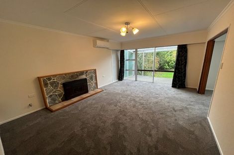Photo of property in 2 Kauri Street, Inglewood, 4330