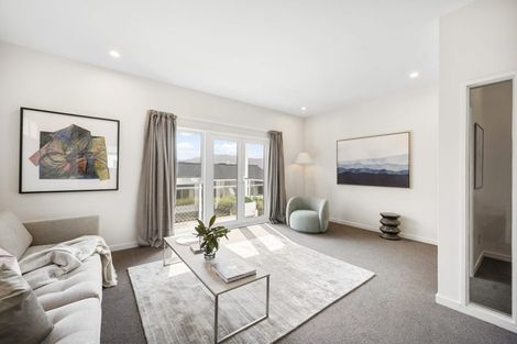 Photo of property in 11 Lawson Place, Mount Victoria, Wellington, 6011