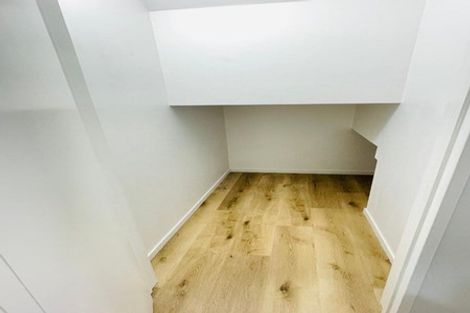 Photo of property in 1/2 Smiths Avenue, Papakura, 2110