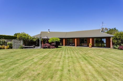 Photo of property in 18 Cedar Place, Amberley, 7410