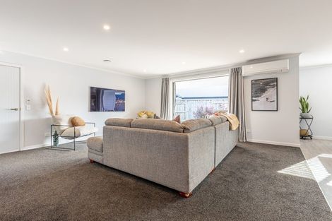 Photo of property in 30 Freedom Drive, Kelvin Grove, Palmerston North, 4414