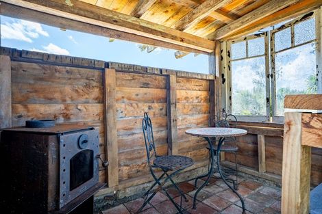 Photo of property in 149 Whaka Street, Maungaturoto, 0583