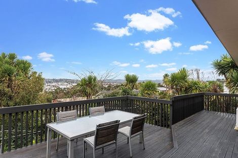 Photo of property in 15 Eyre Street, Henderson, Auckland, 0612