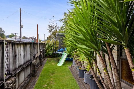 Photo of property in 20 Cutfield Street, Inglewood, 4330