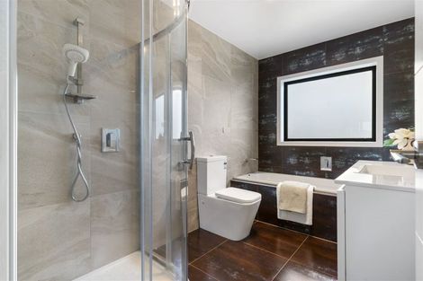 Photo of property in 97 Medallion Drive, Oteha, Auckland, 0632