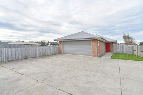 Photo of property in 18 Maple Place, Rangiora, 7400