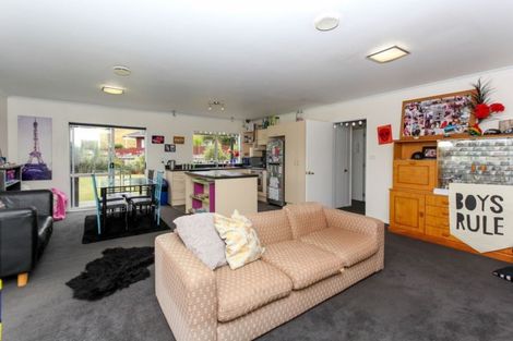 Photo of property in 7 Marchant Place, Westown, New Plymouth, 4310