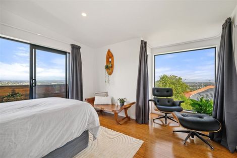 Photo of property in 94a Dyers Pass Road, Cashmere, Christchurch, 8022