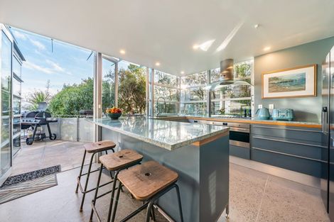 Photo of property in 80 Moana Road, Plimmerton, Porirua, 5026