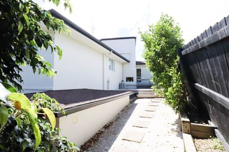 Photo of property in 1/88 Pah Road, Cockle Bay, Auckland, 2014