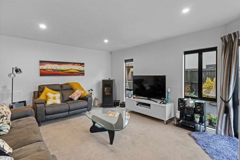 Photo of property in 2 Calverton Place, Halswell, Christchurch, 8025