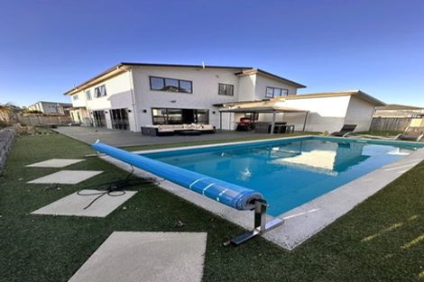 Photo of property in 64 Mettam Drive, Swanson, Auckland, 0614