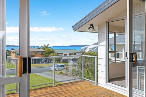 Photo of property in 17 Kawau View Road, Snells Beach, 0920