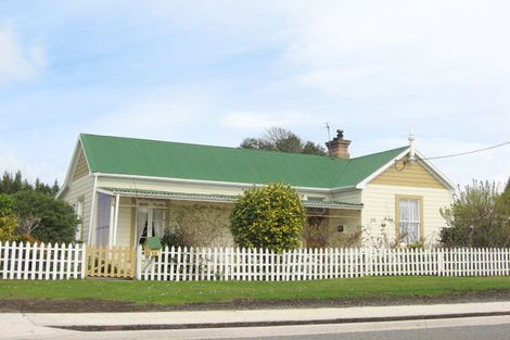 Photo of property in 59 Standish Street, Inglewood, 4330